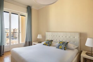 4 Schlafzimmer, Bügeleisen/Bügelbrett, kostenloses WLAN, Bettwäsche