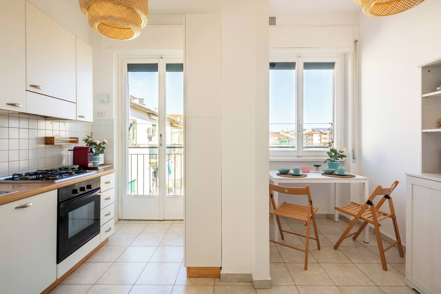 Micro-ondes, four, plaque de cuisson, lave-vaisselle