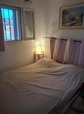 1 Schlafzimmer, Bügeleisen/Bügelbrett, Bettwäsche