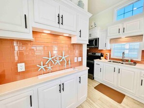 Cottage, nhiều giường, không hút thuốc | Bếp riêng | Tủ lạnh, lò vi sóng, lò nướng, bếp nấu 