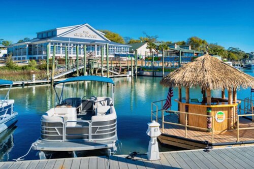 Drift Away with Inlet Vibes in Murrells Inlet at a Peaceful Studio