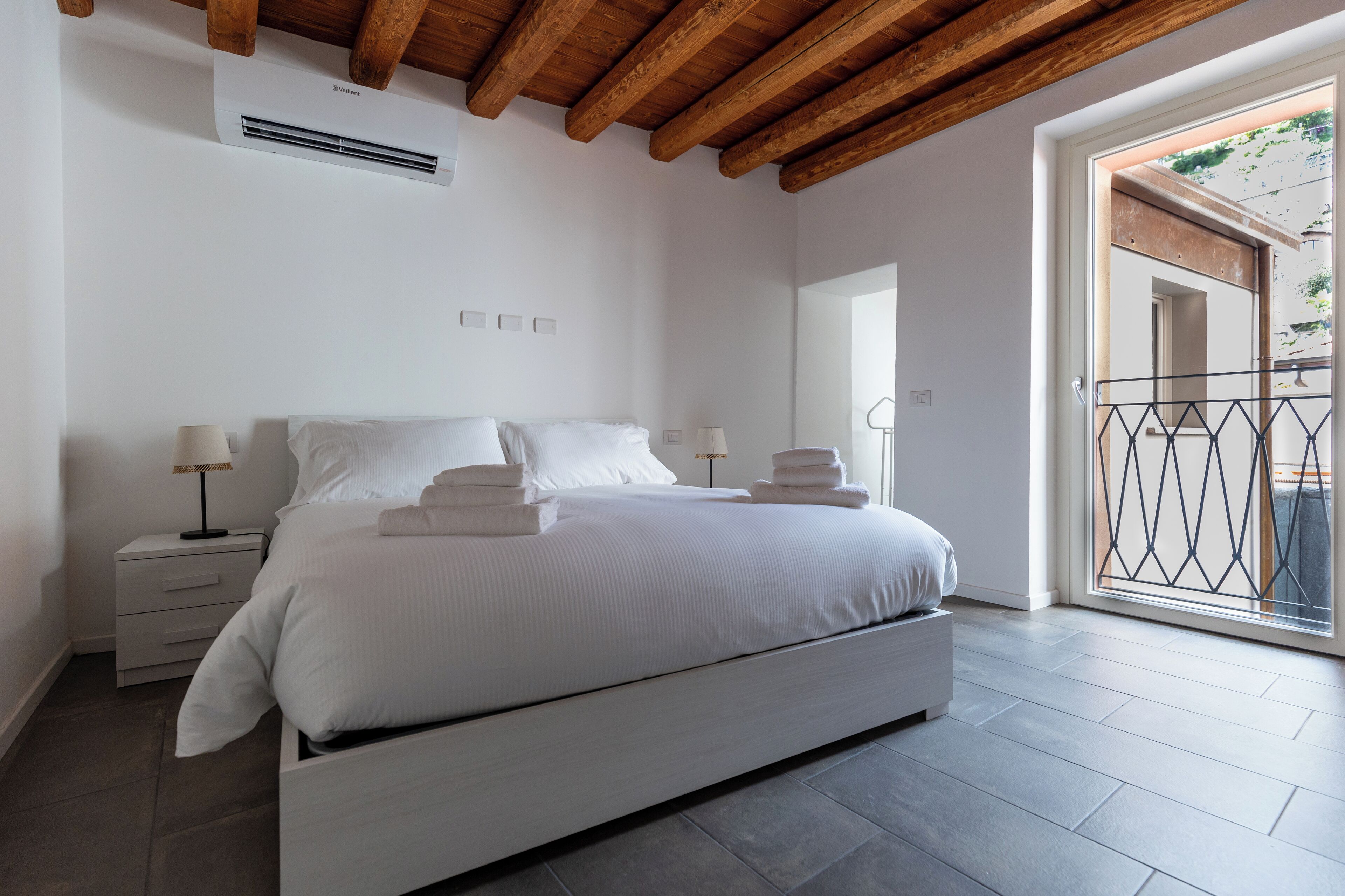 2 室のベッドルーム、アイロン / アイロン台、WiFi、ベッドシーツ