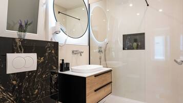 Luxury Apartment, 2 Bedrooms, Private Pool, Partial Ocean View | Bathroom