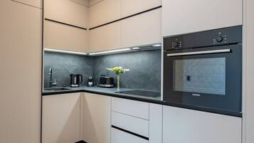 Luxury Apartment, 2 Bedrooms, Private Pool, Partial Ocean View | Private kitchen