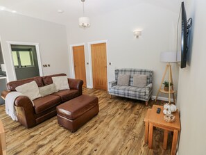 Living area - Dwrgi (Llanybydder)