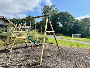 Children's area - Cadno (Llanybydder)