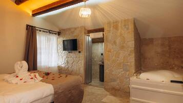 Deluxe Room | Free WiFi