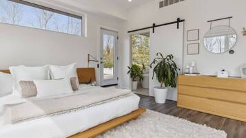 3 Schlafzimmer, Schreibtisch, Bügeleisen/Bügelbrett, WLAN