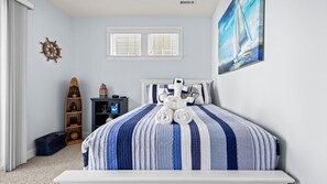 5 bedrooms, iron/ironing board, WiFi, bed sheets