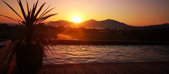 Holiday Home 'Rez De Face À La Mer' with Sea View, Wi-Fi and Air Conditioning