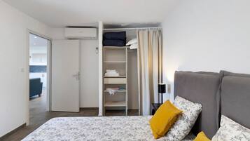 2 slaapkamers, een strijkplank/strijkijzer, wifi, beddengoed