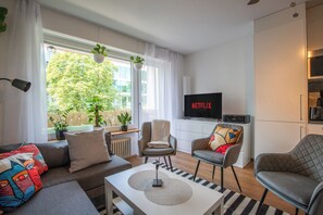 Smart TV - Special *TRiO PiCASSO* Apartment (Basel)