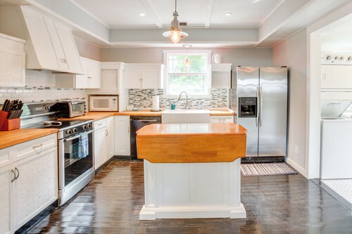 < 1 Mi to Downtown Fort Myers: Tranquil Retreat