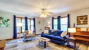 House (3 Bedrooms) | Front of property