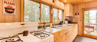 Private Peninsula! Modern-rustic Fall Lake Cabin