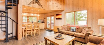 Private Peninsula! Modern-rustic Fall Lake Cabin