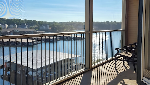 Unclassified image, 1 of 33, button - Waterfront Balcony! Condo on Lake of the Ozarks (Lake Ozark)