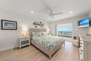 Iron/ironing board, Internet, bed sheets