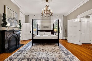 3 soverom, skrivebord, strykejern/-brett og wi-fi (inkludert)