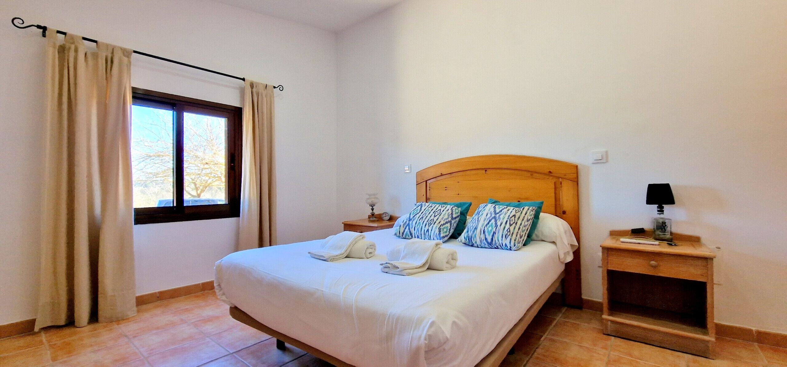 2 bedrooms, bed sheets