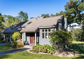 Exterior - Long Golf Views off the private deck + Fireplace, Comfy Beds, Cozy Vibe! (Galena)