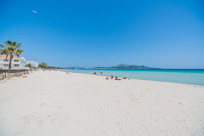 Duplex con Terraza Cerca de la Playa