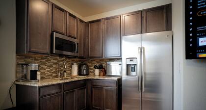 Modern & Cozy 1BR Home Near Parks | Easy Access to Denver