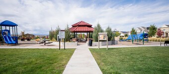 Modern & Cozy 1BR Home Near Parks | Easy Access to Denver