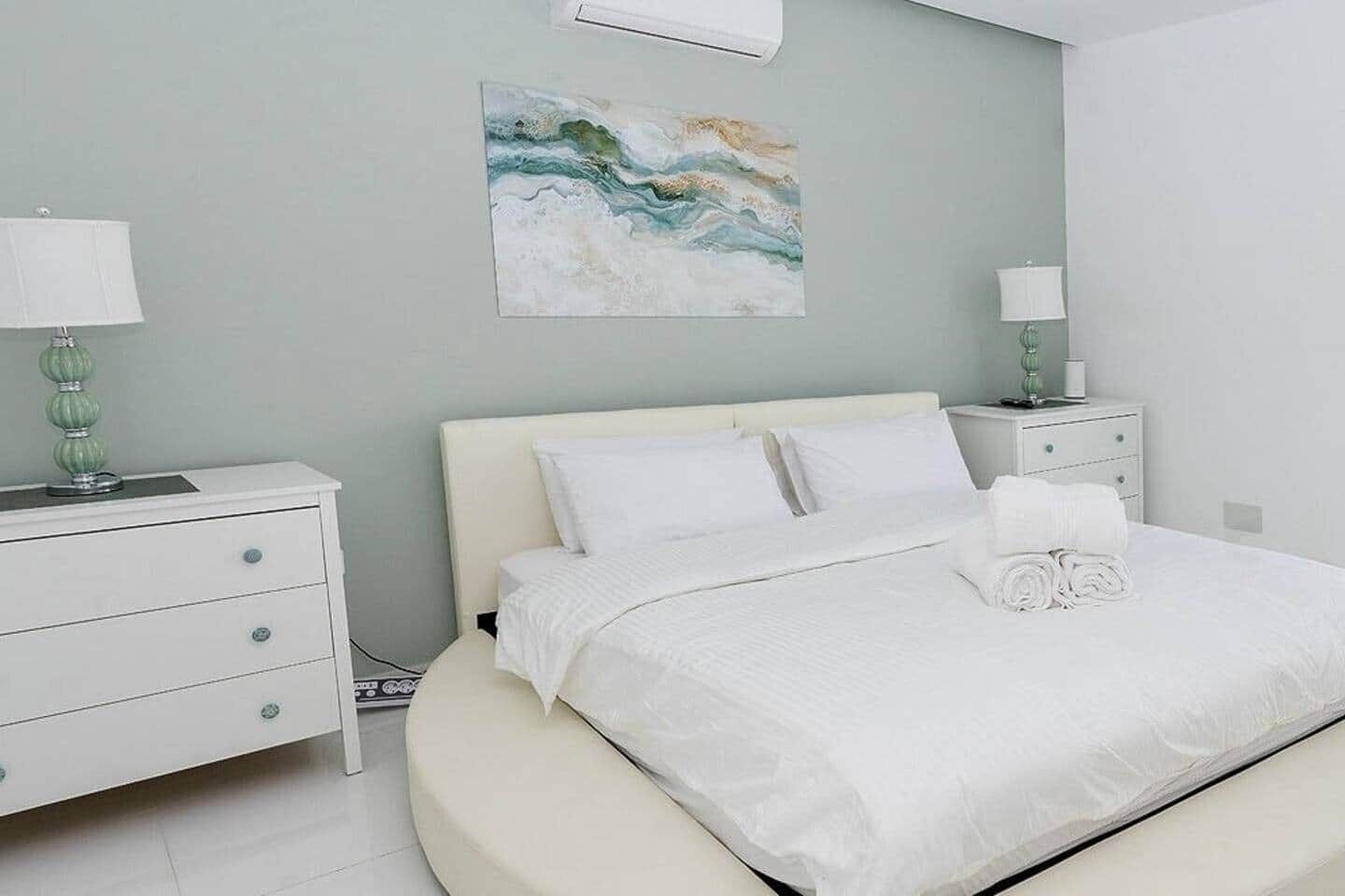 6 chambres, fer et planche à repasser, Wi-Fi gratuit, draps fournis