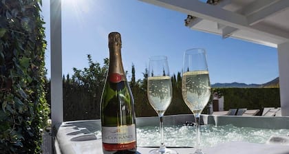 Villa Elouise - Heated pool, Gym, Jacuzzi, Sauna