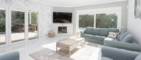 تلفزيون ذكي، مدفأة