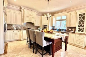 Private kitchen - Ru U Art (Richmond Hill)