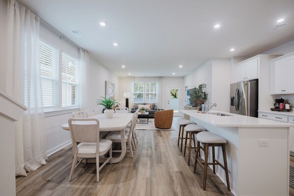 Dining - Luxury Lowcountry Corporate Retreat (Bluffton)