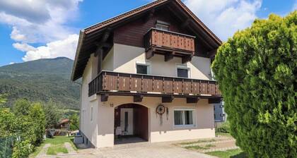 Cozy vacation apartment with Tyrolean flair (e.g. for families with pets).