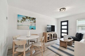 Appartement, 1 slaapkamer, huisdieren toegestaan | Dineren op de kamer