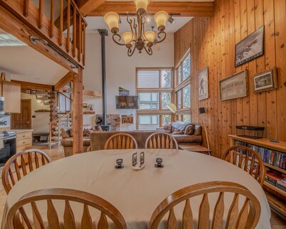 Sans Souci 1, 3 Bedroom Ski In, Ski Out Retreat