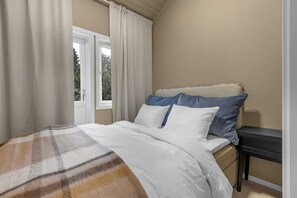 3 soverom, strykejern/-brett, wi-fi og sengetøy