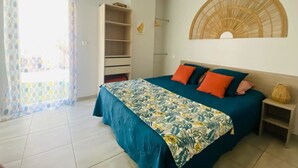 ห้องคอมฟอร์ท, ลานระเบียง | Wi-Fi ฟรี