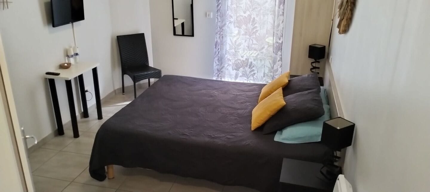 Habitación clásica, patio | Wifi gratis 