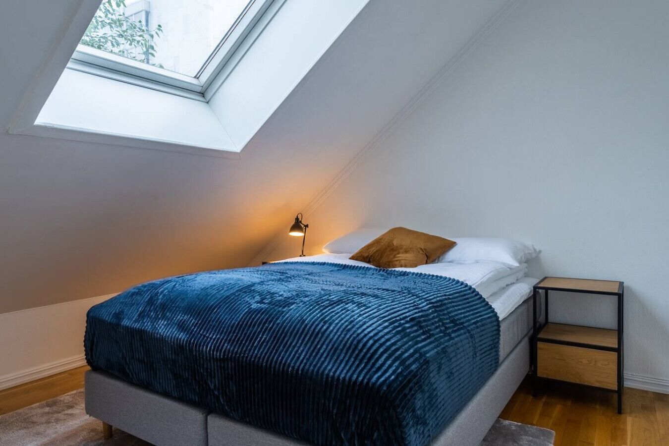 2 多间卧室、熨斗/熨衣板、WiFi、床单