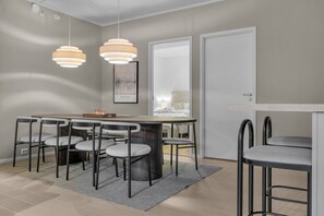 Dining - Northstay - The Hideout - Central apartment with 3 bedrooms an (Tromsø)