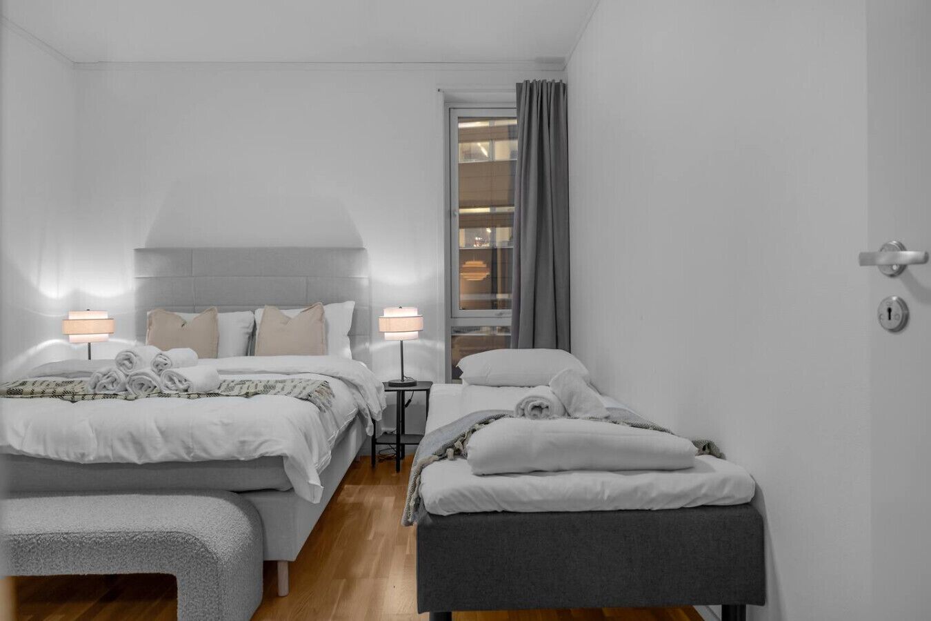 3 chambres, fer et planche à repasser, Wi-Fi, draps fournis