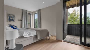 Een strijkplank/strijkijzer, wifi, beddengoed