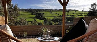 Host & Stay | Holmfirth Hideaway