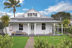 Exterior - Bespoke Stays - Cheltenham retreat (Auckland)
