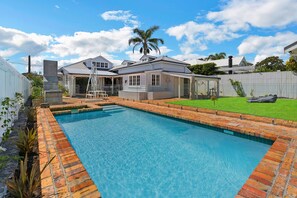 Pool - Bespoke Stays - Cheltenham retreat (Auckland)