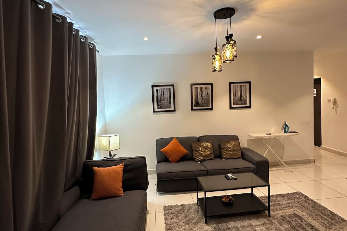 Exclusive-Suite, 3 Schlafzimmer, Haustiere gestattet, Poolblick | Zimmersafe, Schreibtisch, laptopgeeigneter Arbeitsplatz