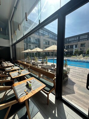 Restaurant - Peravi Suites at Embassy Gardens (Accra)