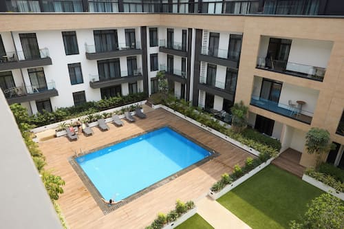 3 outdoor pools