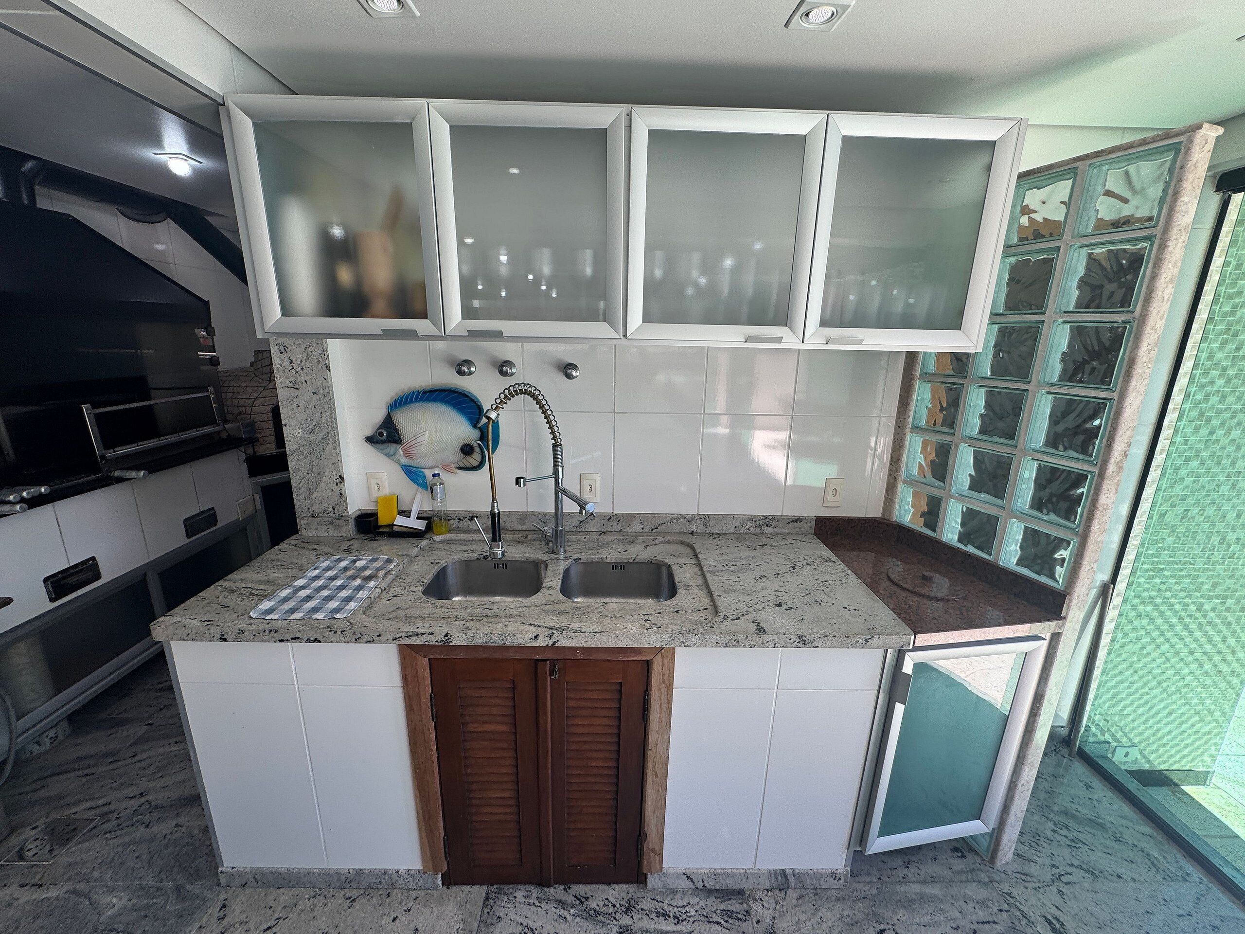 Deluxe House, Pool Access, Pool View | Private kitchen | Fridge, microwave, cookware/dishes/utensils